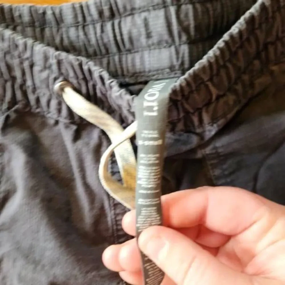 Vuori Vintage Ripstop Shorts  Charcoal Gray Raw Hem Drawstring sz XS